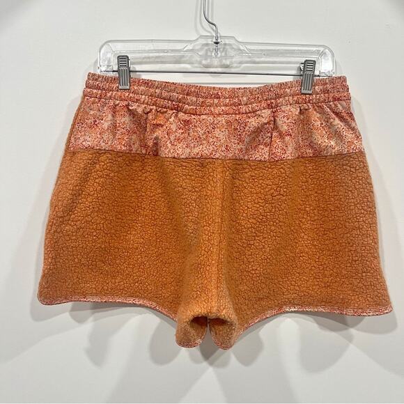 Outdoor Voices MegaFleece Shorts - Picture 3 of 8